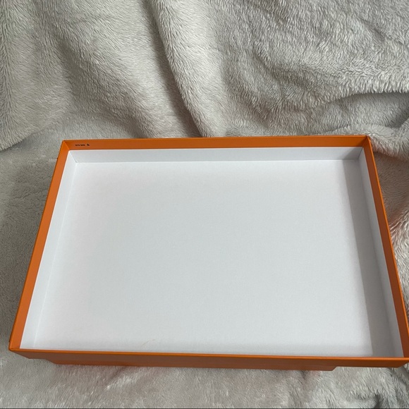 Authentic Hermès Empty Shoebox - Picture 9 of 9